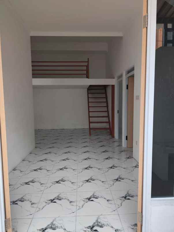 dijual rumah bedahan sawangan