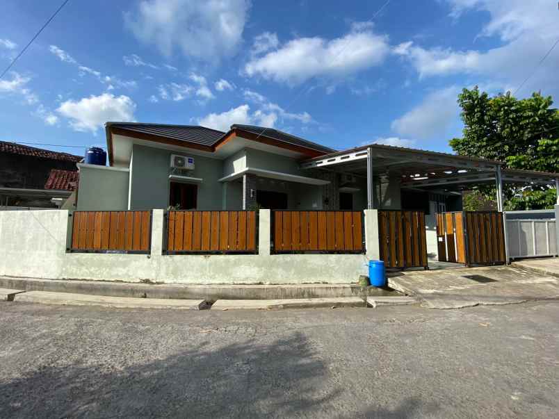 dijual rumah berbah sleman