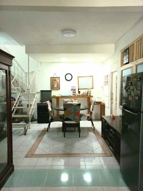 dijual rumah bintara
