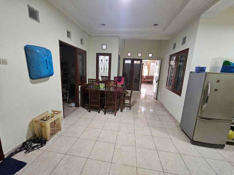 dijual rumah boulevard hijau