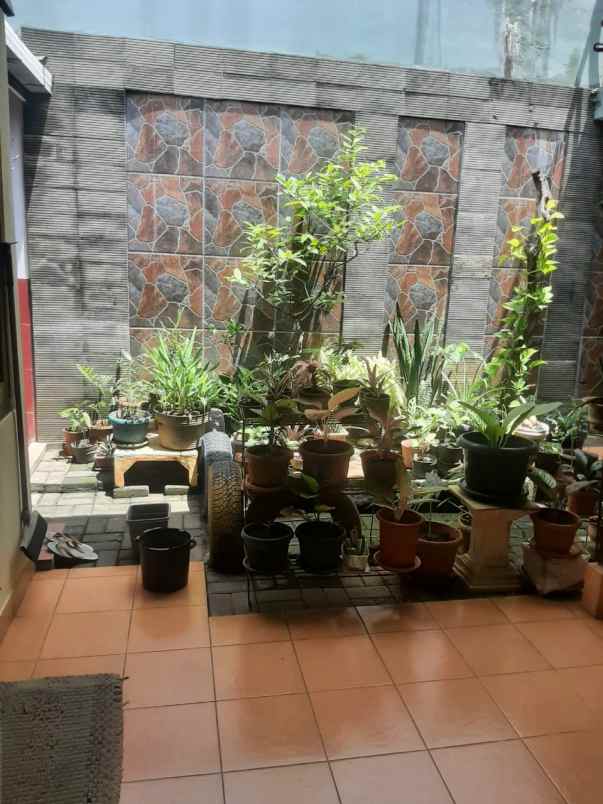 dijual rumah bukit sari