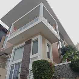 dijual rumah bukit wahid regency