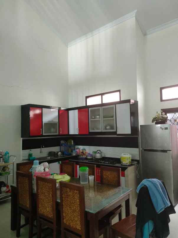 dijual rumah bulevar hijau