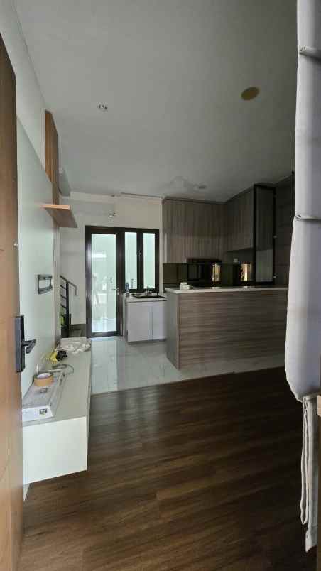 dijual rumah cantik di cluster olive summarecon bekasi