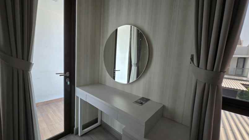 dijual rumah cantik di cluster olive summarecon bekasi