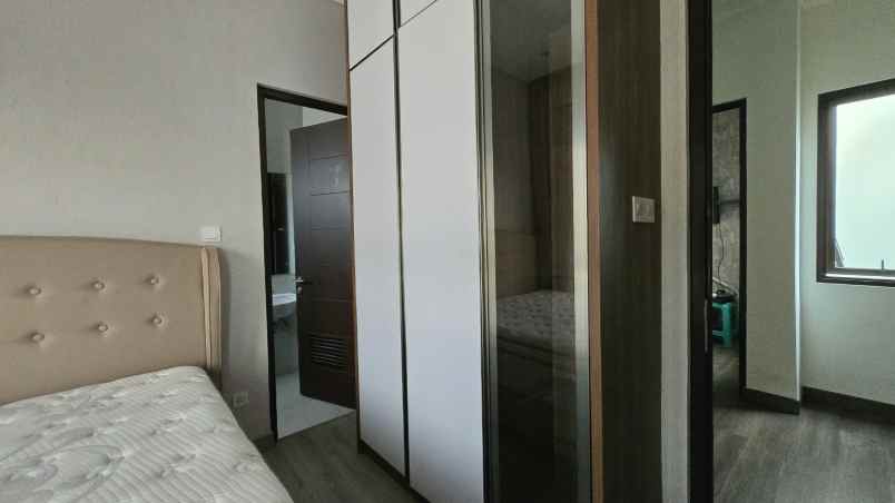 dijual rumah cantik di cluster olive summarecon bekasi