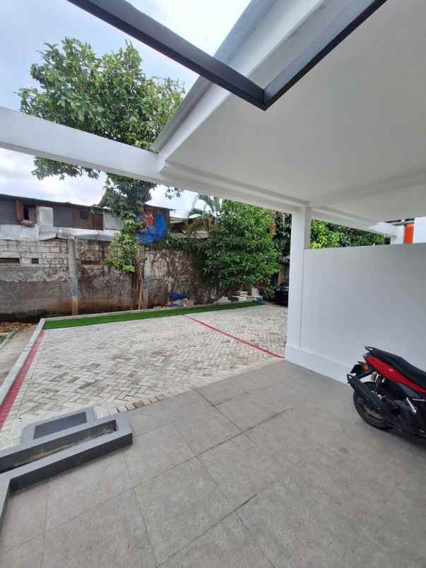 dijual rumah cempaka putih tengah
