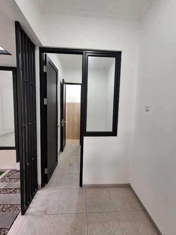 dijual rumah cempaka putih tengah