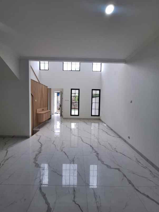 dijual rumah cempaka putih tengah