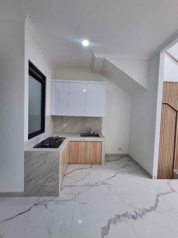 dijual rumah cempaka putih tengah