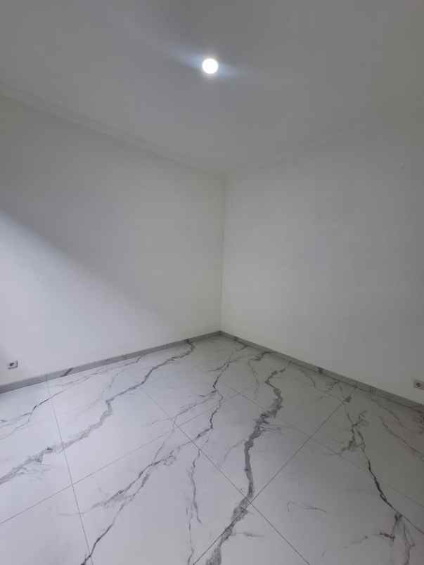 dijual rumah cempaka putih tengah