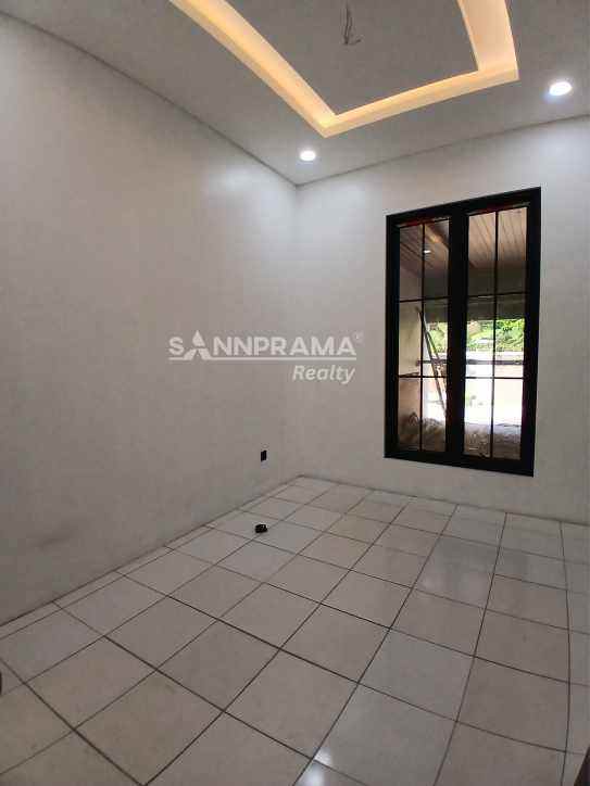 dijual rumah ciganjur