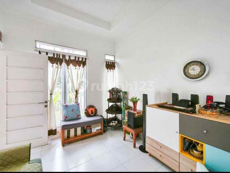 dijual rumah cilebut residence 1 blok