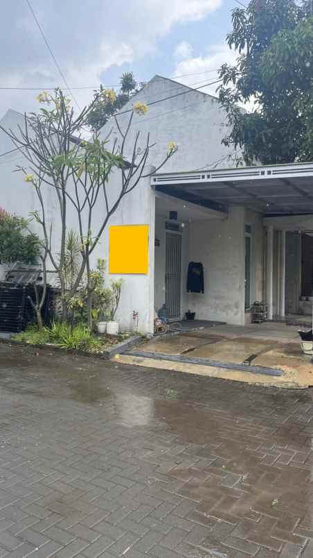 dijual rumah cinambo
