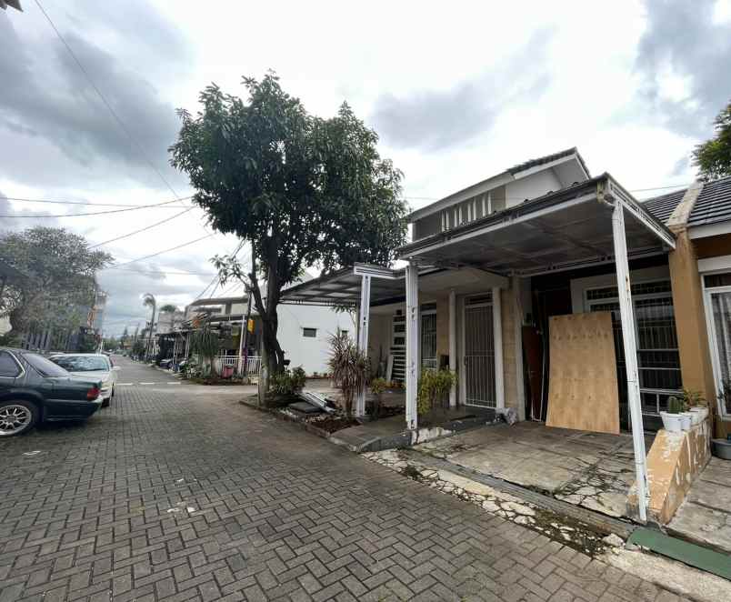 dijual rumah cinambo