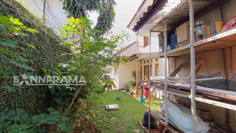 dijual rumah cinere