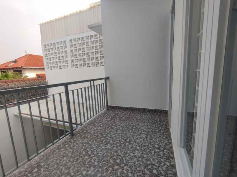 dijual rumah cinere estate blok a