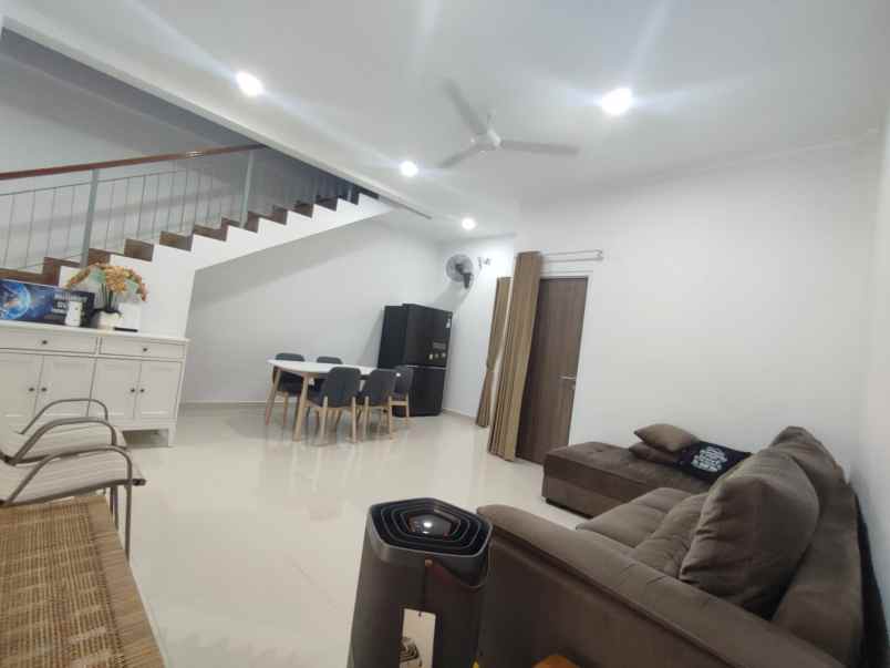 dijual rumah cinere estate blok a