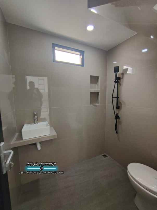 dijual rumah cipayung jakarta timur