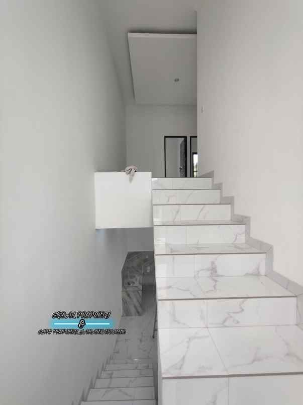 dijual rumah cipayung jakarta timur