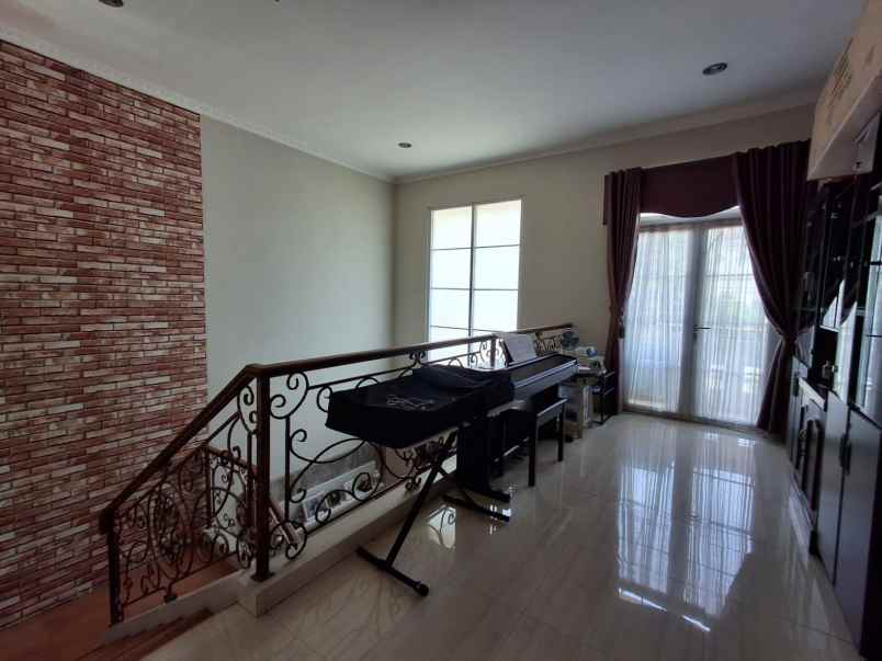 dijual rumah citra gran