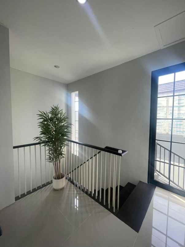 dijual rumah citra grand