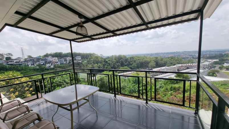 dijual rumah citra grand