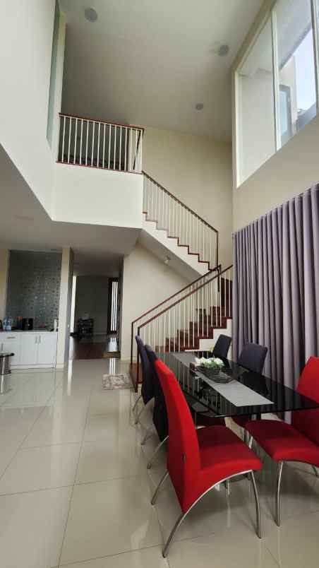 dijual rumah citra grand