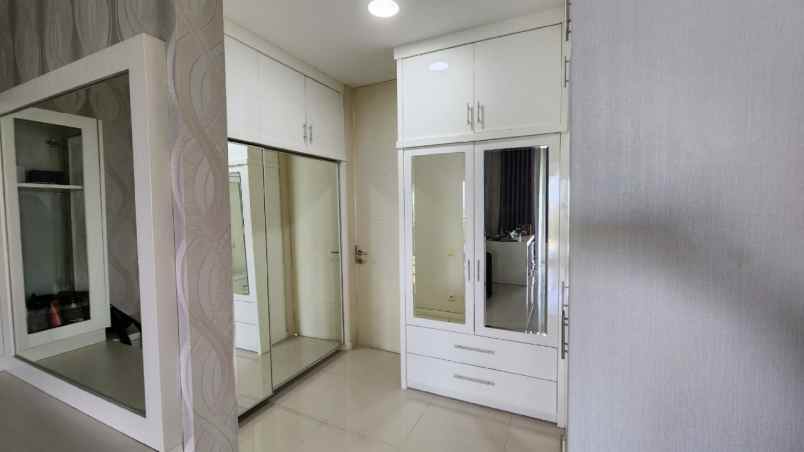 dijual rumah citra grand