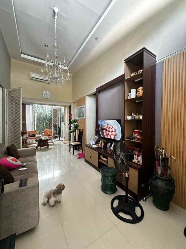 dijual rumah citraland