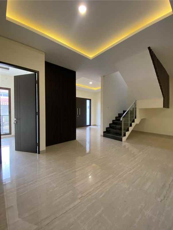 dijual rumah citraland sambikerep