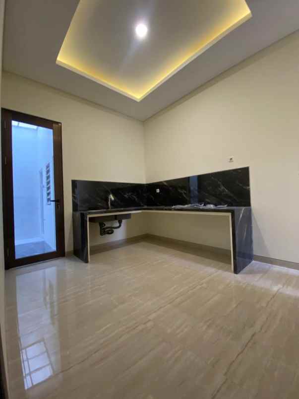 dijual rumah citraland sambikerep