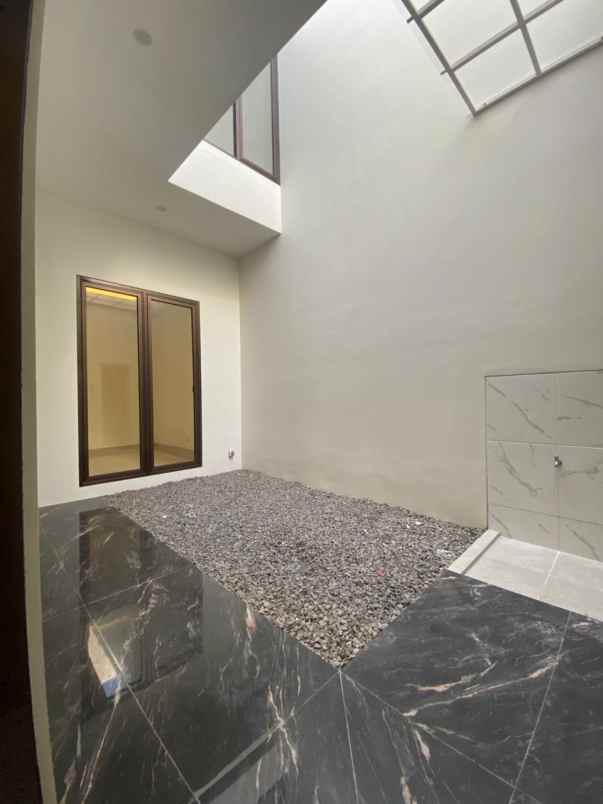 dijual rumah citraland sambikerep