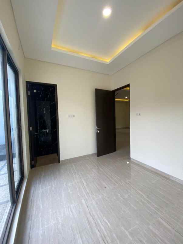 dijual rumah citraland sambikerep