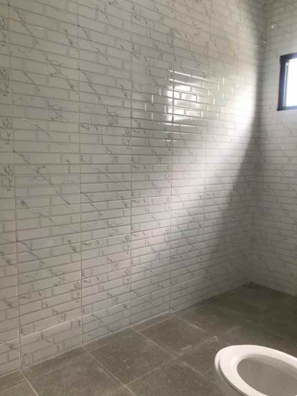 dijual rumah ciwaruga