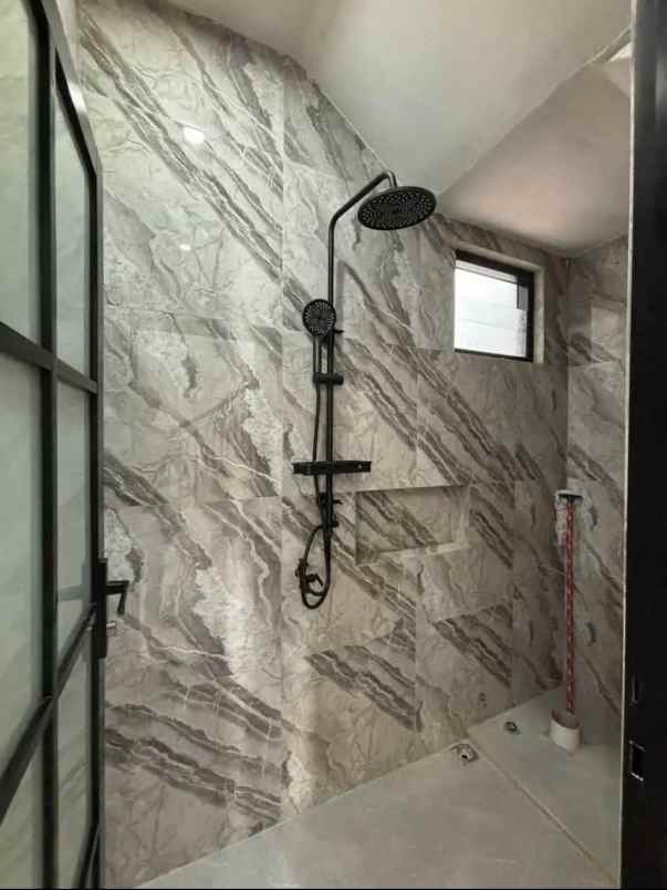 dijual rumah classic modern mewah