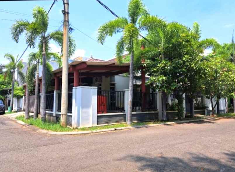 dijual rumah cluster aralia harapan