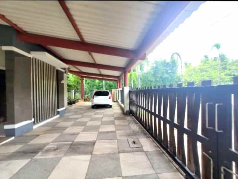 dijual rumah cluster aralia harapan