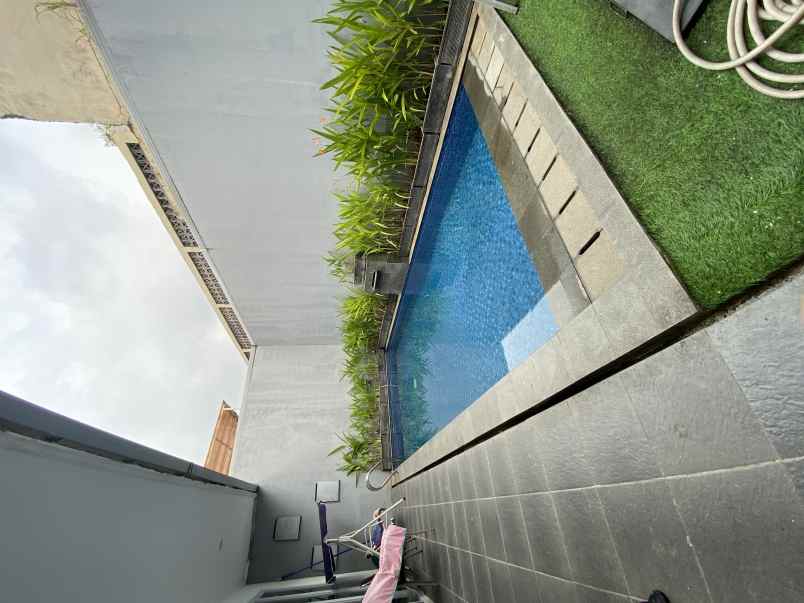 dijual rumah cluster aristoteles