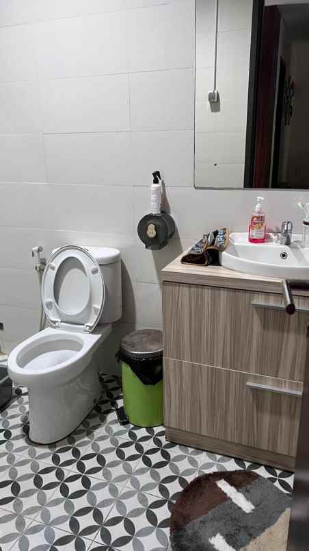 dijual rumah cluster dbanyan jgc