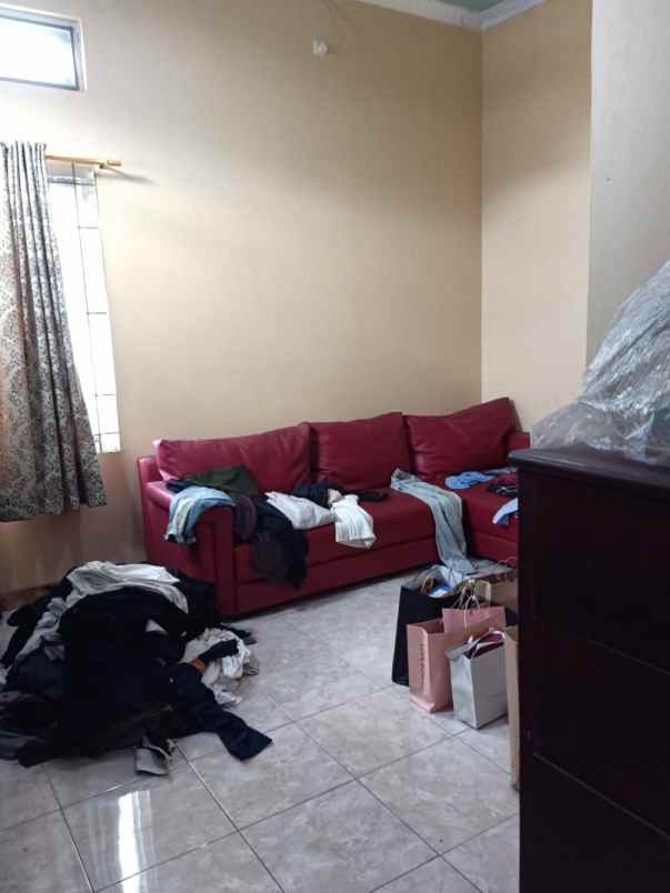 dijual rumah cluster harapan indah