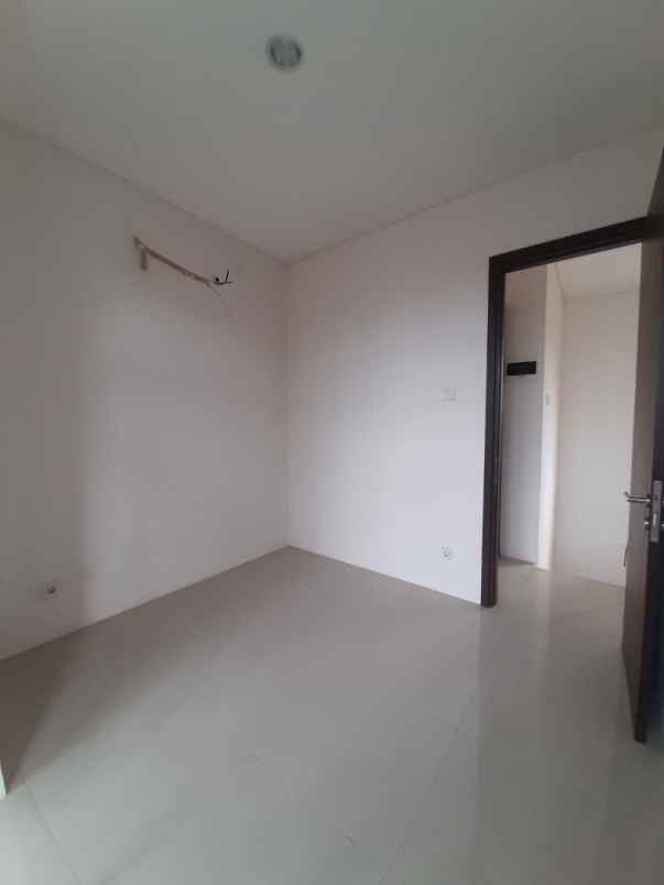 dijual rumah cluster shinano jgc