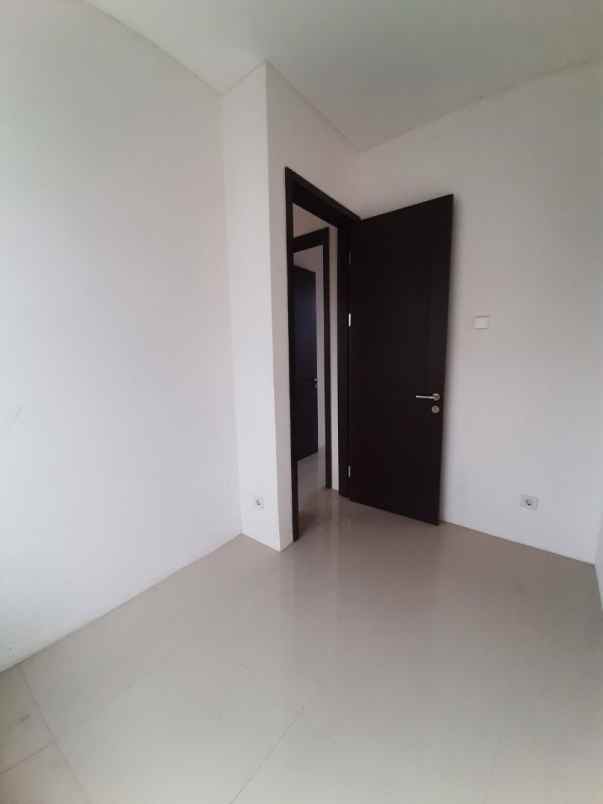 dijual rumah cluster shinano jgc