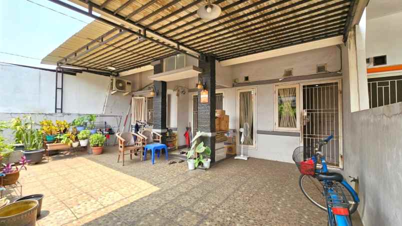 dijual rumah cluster taman sari