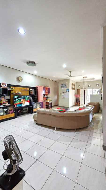 dijual rumah cluster taman sari