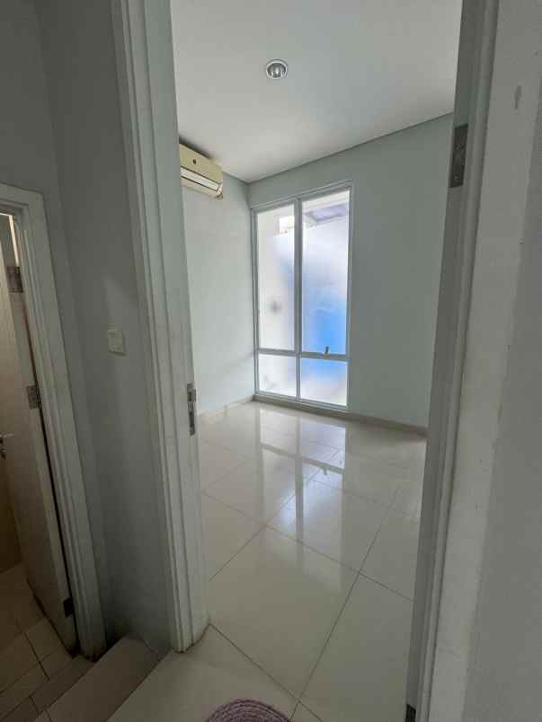 dijual rumah cluster yarra jakarta