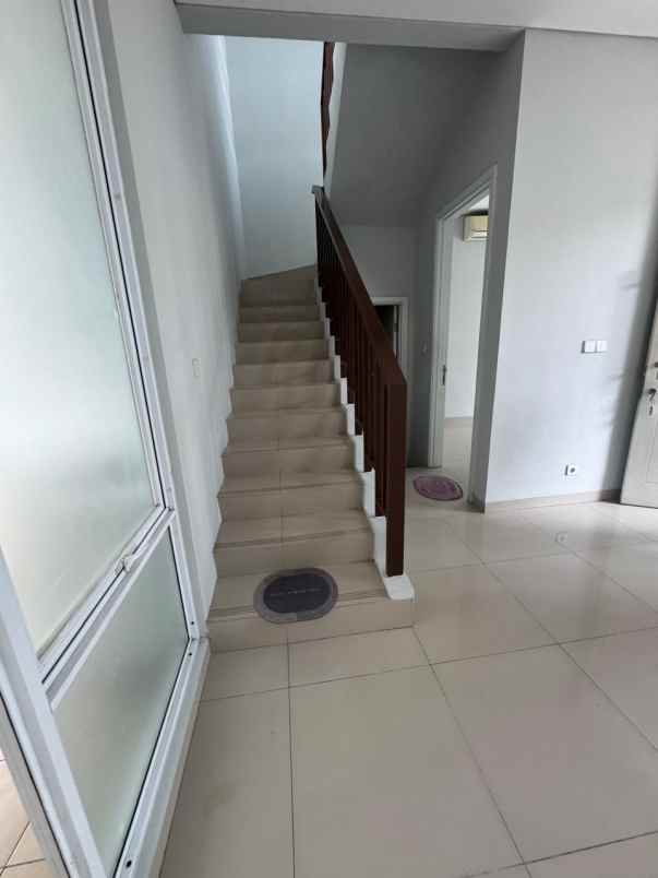 dijual rumah cluster yarra jakarta