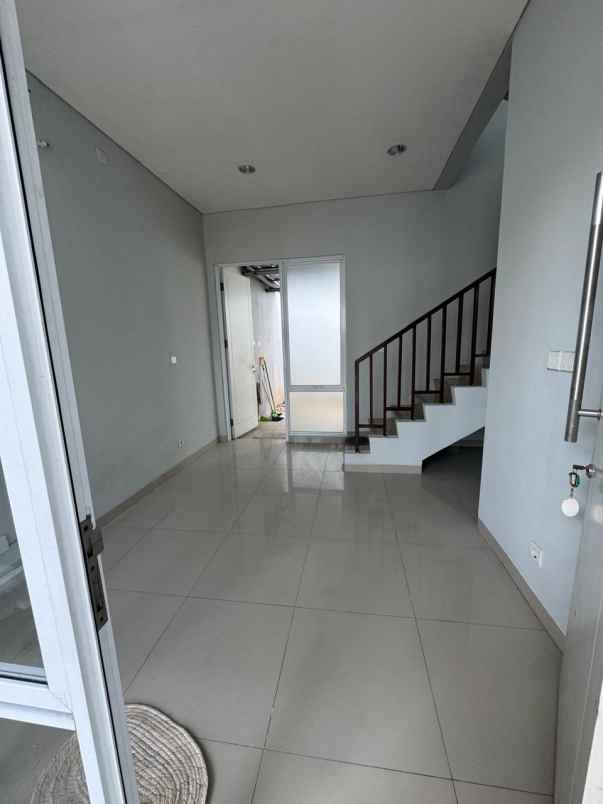 dijual rumah cluster yarra jakarta