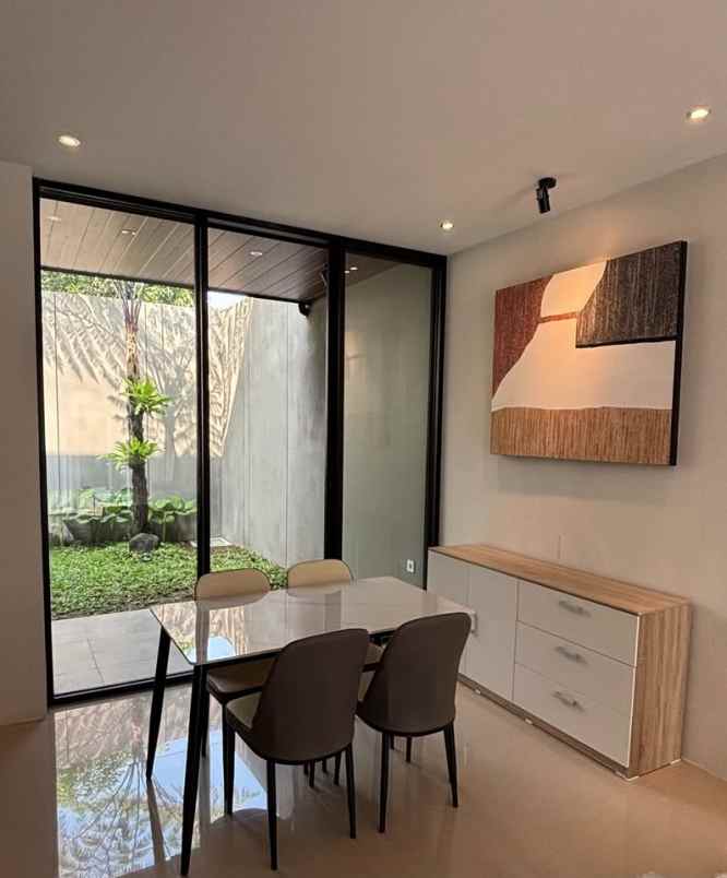 dijual rumah condongcatur