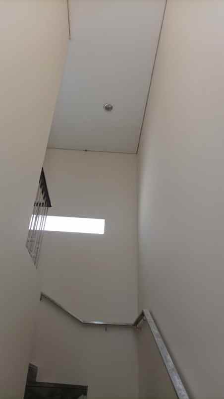 dijual rumah crystal golf citraland